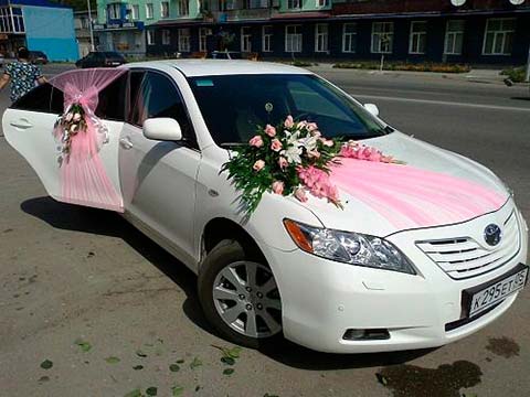 ماشین عروس,گل ماشین عروس,تزئین ماشین عروس با پاپیون