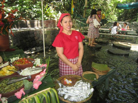رستوران آبشار ویلا اسکودرو,رستوران,رستوران ویلا اسکودرو در فیلیپین