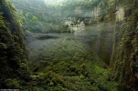 یک غار عظیم و باشکوه در چین