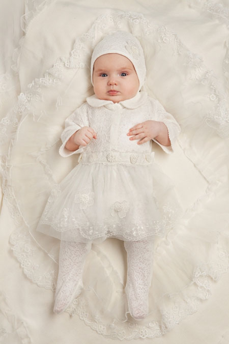 مدل سرهمی های مجلسی نوزادی,لباس سفید نوزاد