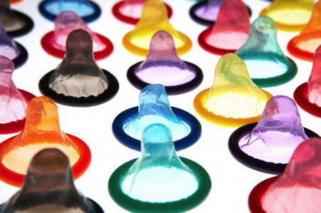 طریقه استفاده از کاندوم مردانه,طریقه استفاده از کاندوم,عکس کاندوم