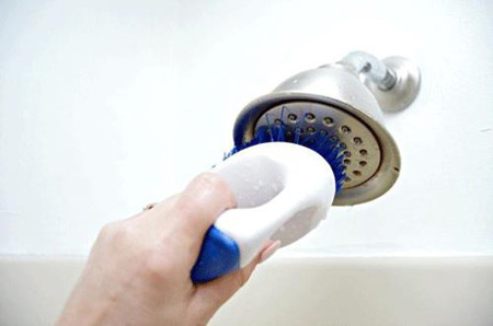 از بین بردن رسوبات دوش, تمیز کردن رسوبات دوش حمام