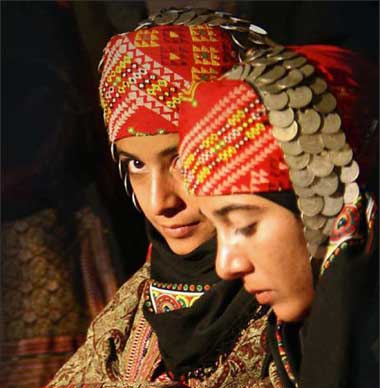 لباس‌های اصیل زن‌های ایرانی, زنان ایرانی